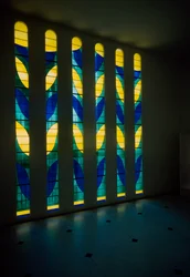 Vidriera de la capilla Rosaire, también conocida como capilla Matisse