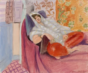 Mujer reclinada