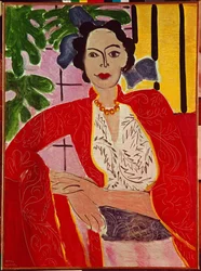 Mujer con collar de perlas