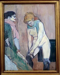 Mujer poniéndose las medias