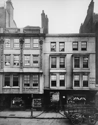 Aldgate, restos de la antigua posada Saracen