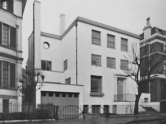 Exterior - Casa para Denys Lowson, Esq., Upper Phillimore Gardens, Londres, 1939