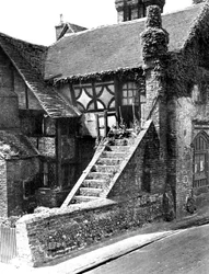Casa Solariega, Ditchling, East Sussex, 1924-1926