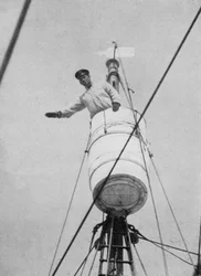 Teniente Evans en el nido de cuervos, c1910-1913, 1913