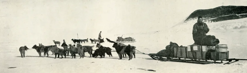 Meares y Demetri con sus equipos de perros saliendo de Hut Point, c1911, 1913