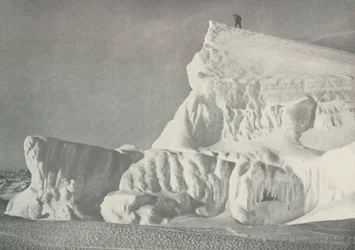 En la cima de un iceberg, c1911