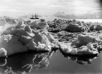 La Terra Nova en el sonido de McMurdo, Antártida
