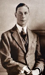 El recientemente prometido Príncipe Alberto y Lady Elizabeth Bowes-Lyon