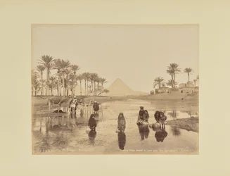 Mujeres, Fellahs sacando agua cerca de las pirámides, El Cairo