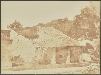 [Casa de campo en ruinas]
