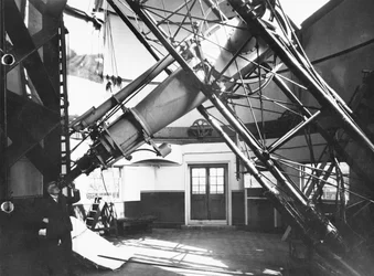 Telescopio refractor visual de 28 pulgadas, c.1893 (hierro fundido, acero)