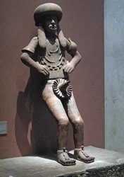 Estatua de un sacerdote, período posclásico, c.900-c.1521