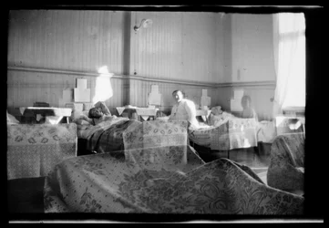 Vestíbulo de pacientes del Hospital del Instituto Deaconess de Helsinki