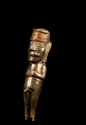 Figura desnuda / Arte inca (metal)
