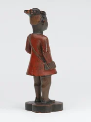 Figura de escuela de compañía tallada en madera de un sepoy del ejército de Madras, circa 1785