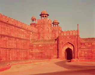 Puerta de Delhi en el Fuerte Rojo, construido 1639-48