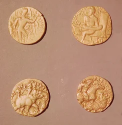 Dinares de Samudragupta (335-375) y Kumargupta I (415-454) (oro)