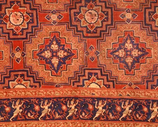 Tela del período Ayutthaya con diseños tailandeses