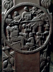Arte indio, hinduismo: bajorrelieve que representa monos arrancando un diente de un gigante usando elefantes. Siglo II a.C. Kolkata, Museo Indio