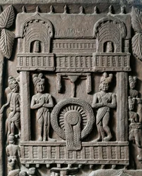 Arte indio, hinduismo: bajorrelieve que representa la última visita del rey Prasenjit II a Gautama Buda (Buda). Siglo II a.C. Kolkata, Museo Indio