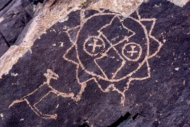 Petroglifos (arte rupestre) anasazi en Nuevo México