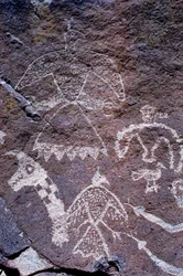 Grabados rupestres anasazi hallados en Nuevo México.
