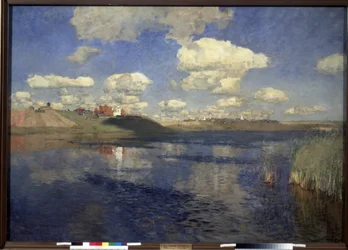 El lago. Vista de la extensión del lago bordeado de juncos, en las orillas, un pueblo y campos de cultivo. Pintura de Isaac (Isaak) Ilyich Levitan (1860-1900), óleo sobre lienzo