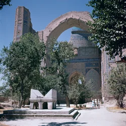 Vista del patio, 1399-1404