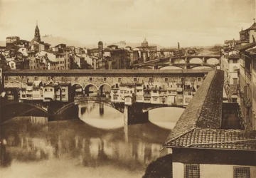 Firenze / Florencia: Vista del Lungarno con los Puentes, Vecchio, S Trinita, Carraia y di Ferro alle Cascine (fotografía en B/N)