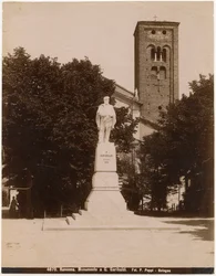 Monumento a Giuseppe Garibaldi en la Piazza San Francesco, con la Iglesia de San Francisco al fondo, Rávena, Emilia-Romaña, Italia, fotografía de Pietro Poppi, Bolonia, ca 1900
