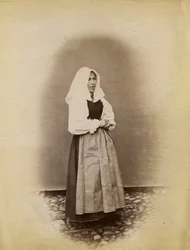 Joven con vestido de novia, Parre, Lombardía, Italia, fotografía de Premiata Fotografia Taramelli