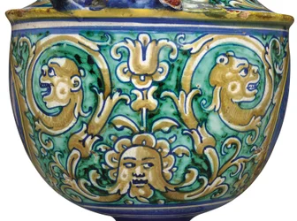 Un jarrón de dos asas de mayólica de Deruta, c.1525-50