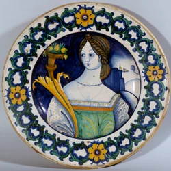 Plato de cerámica de Deruta decorado con un retrato de una mujer. Alrededor de 1510