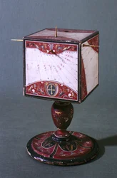 Reloj de sol cúbico que muestra la hora en los sistemas de horas italianos antiguos, babilónicos y judíos, florentino, c.1560