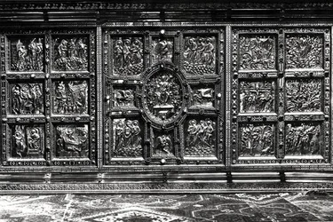 Frente del Altar de Wulvinius, presentado por Angilberto II en 835
