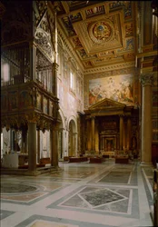 Arte gótico: vista del altar papal sobre el Tabernáculo hecho por Giovanni di Stefano alrededor de 1367 adorna doce paneles decorados con frescos de Barna da Siena (siglo XIV). 1367-1368. Basílica de San Juan de Letrán (San Giovanni in Laterano)