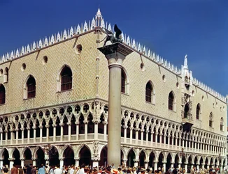 Palazzo Ducale, comenzado c.1340