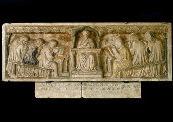 Estudiantes siguiendo el curso de Bonifacio Galluzzi (lápida, circa 1346)