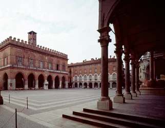 Vista de la plaza principal (Piazza del Comune)