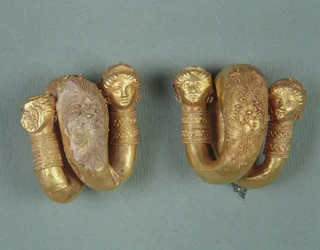 Par de pendientes (oro)