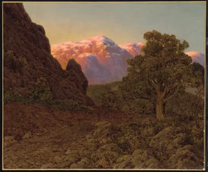 Amanecer sobre la montaña