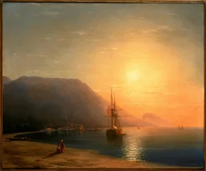 Puesta de sol frente a Ajudag en la costa de Crimea