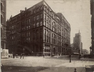 La esquina sureste de Dearborn y Monroe Streets, Chicago, 1890