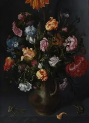 Un jarrón con flores