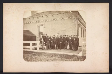 Foto de grupo de los obreros, 1867-1869 Recuperación de los lagos en Schieland al este de Rotterdam (título de la serie sobre el objeto)