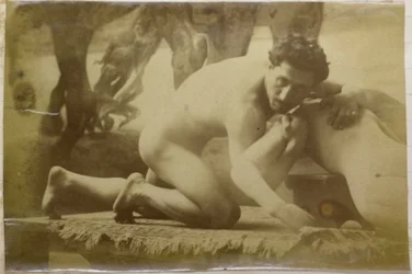 Estudio de un modelo masculino desnudo, tendido en el suelo y luchando con un maniquí, en el estudio de Jacques de Lalaing, posible estudio preliminar para el cuadro Los luchadores