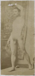 Estudio de un modelo desnudo masculino, de pie y visto de frente oblicuamente, en el estudio de Jacques de Lalaing