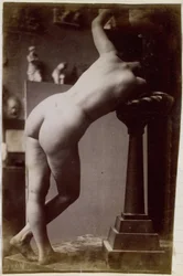 Estudio de un modelo de desnudo femenino, visto de espaldas, en el taller de Jacques de Lalaing, estudio preliminar para una fuente circular