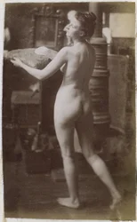 Estudio de un modelo de desnudo femenino, visto oblicuamente desde atrás, en el estudio de Jacques de Lalaing