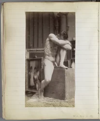 Estudio de un modelo de desnudo masculino sentado en el estudio de Jacques de Lalaing
